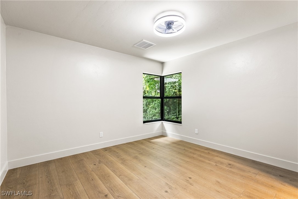 1911 Princess Court - Photo 29