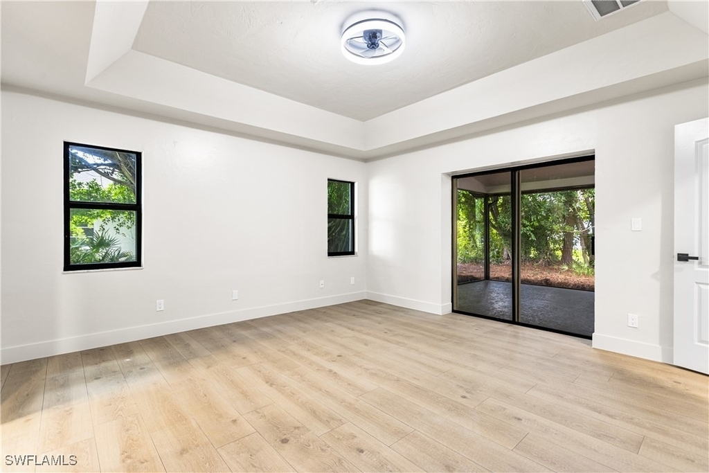 1911 Princess Court - Photo 14