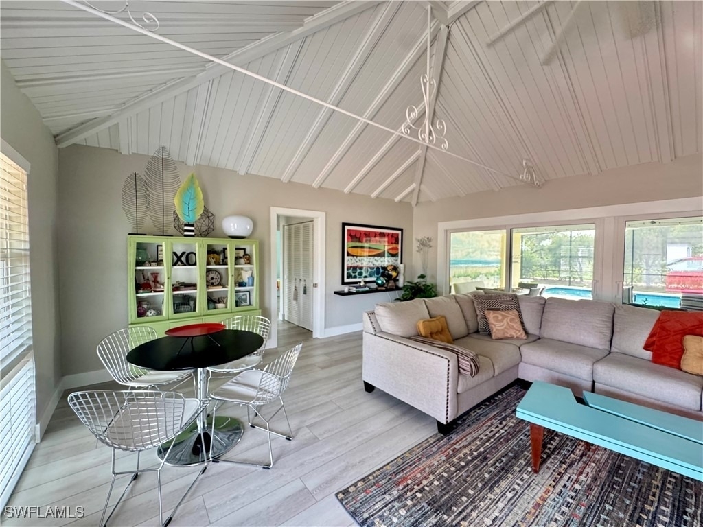 1249 Fruitland Avenue - Photo 4