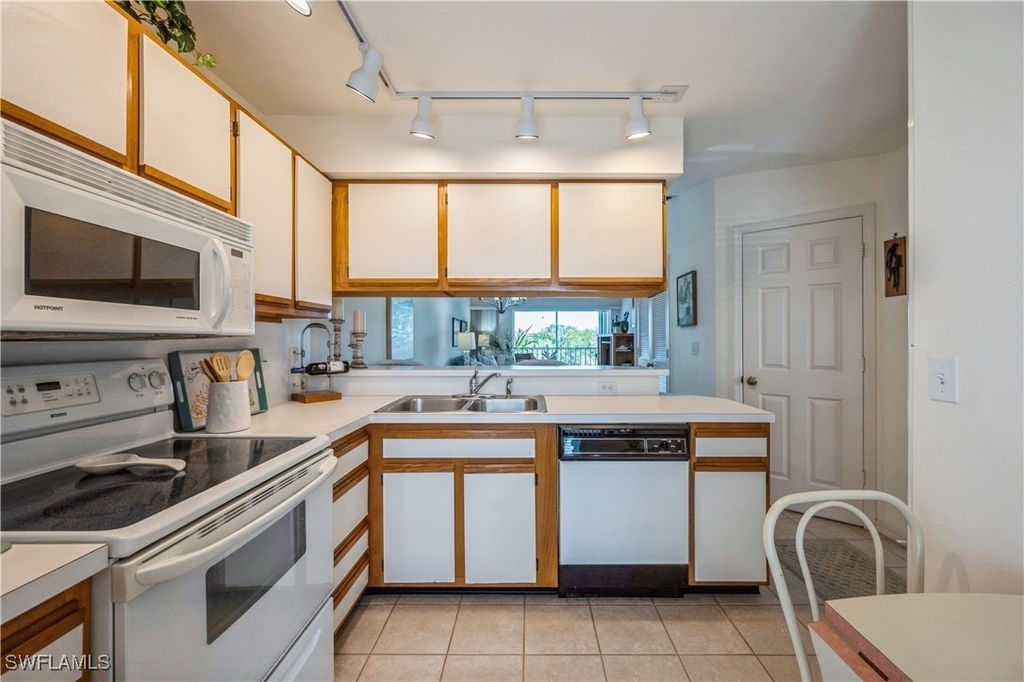 1325 Mainsail Drive - Photo 13