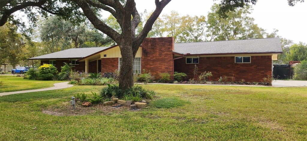 616 Cannan Drive - Photo 3