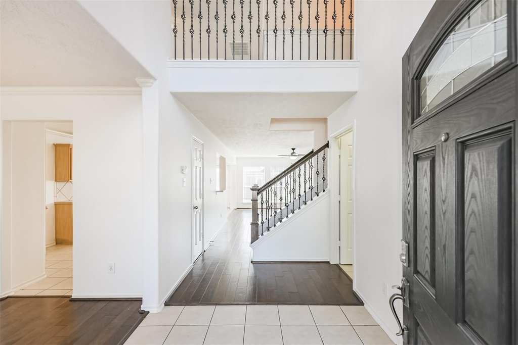 2507 Liza Court - Photo 2