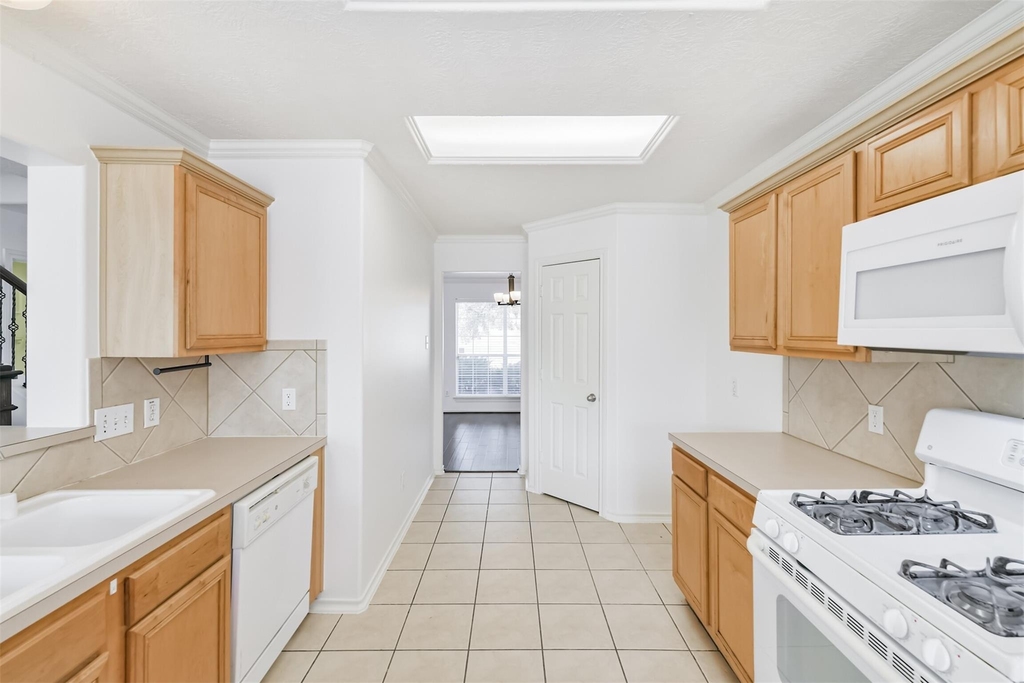 2507 Liza Court - Photo 12