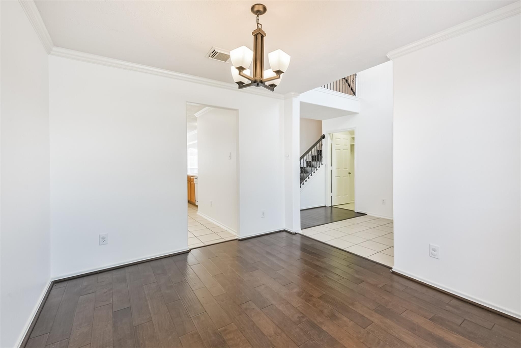 2507 Liza Court - Photo 4