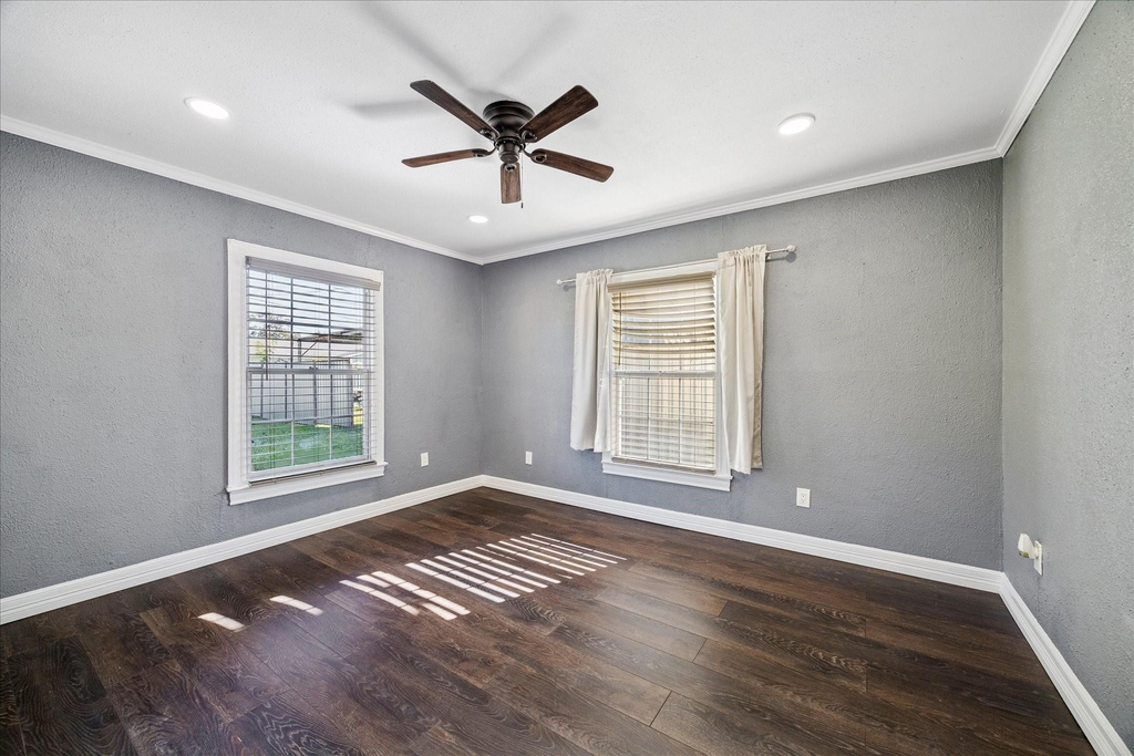 1900 Oregon Street - Photo 3