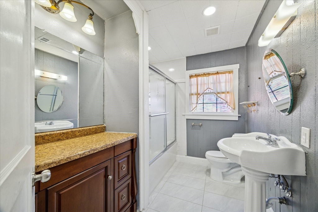 1900 Oregon Street - Photo 8