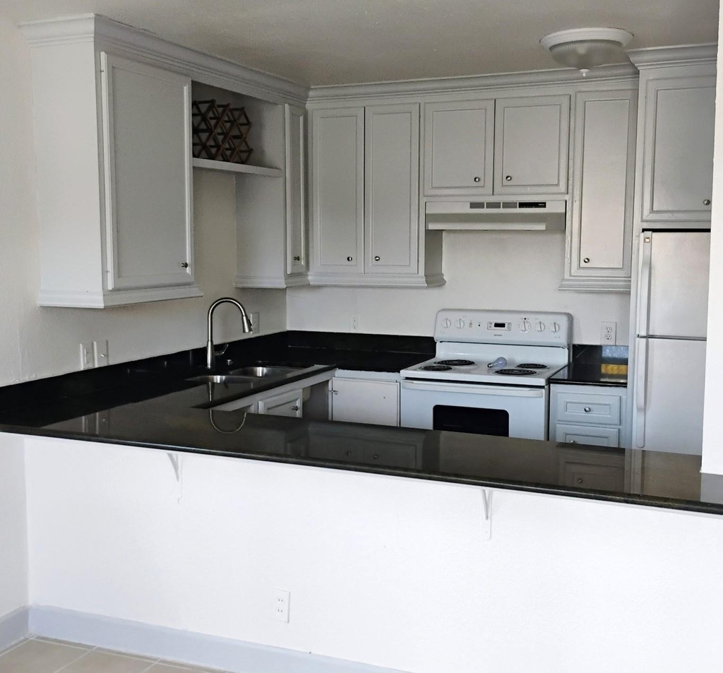3002 Market Street - Photo 0