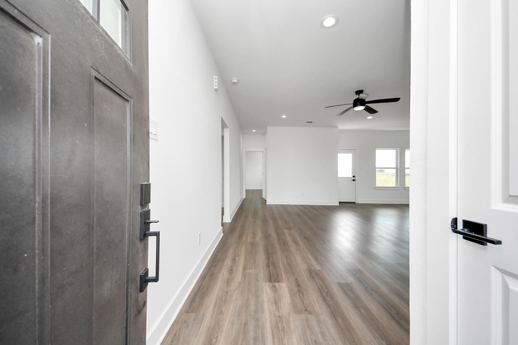6273 Road 5503 - Photo 3