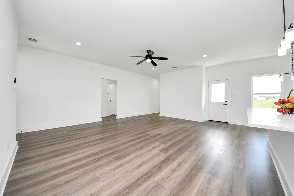 6273 Road 5503 - Photo 4