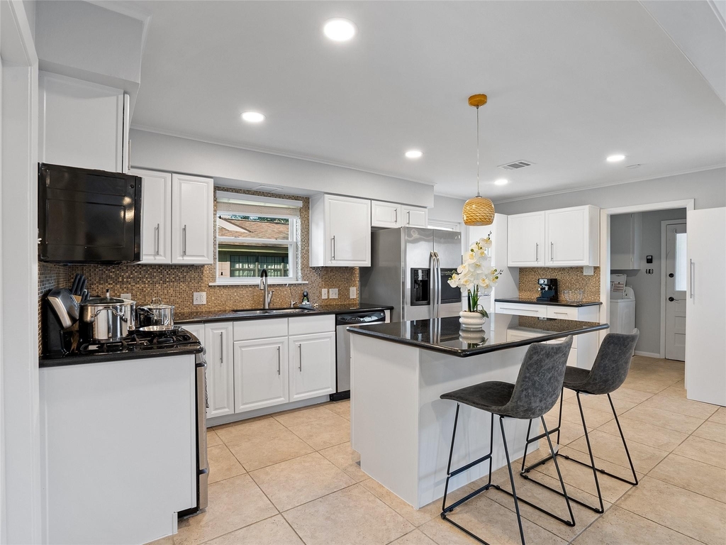 9403 Timberside Drive - Photo 7