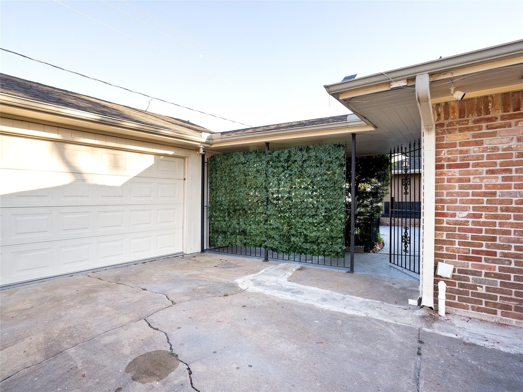 9403 Timberside Drive - Photo 2