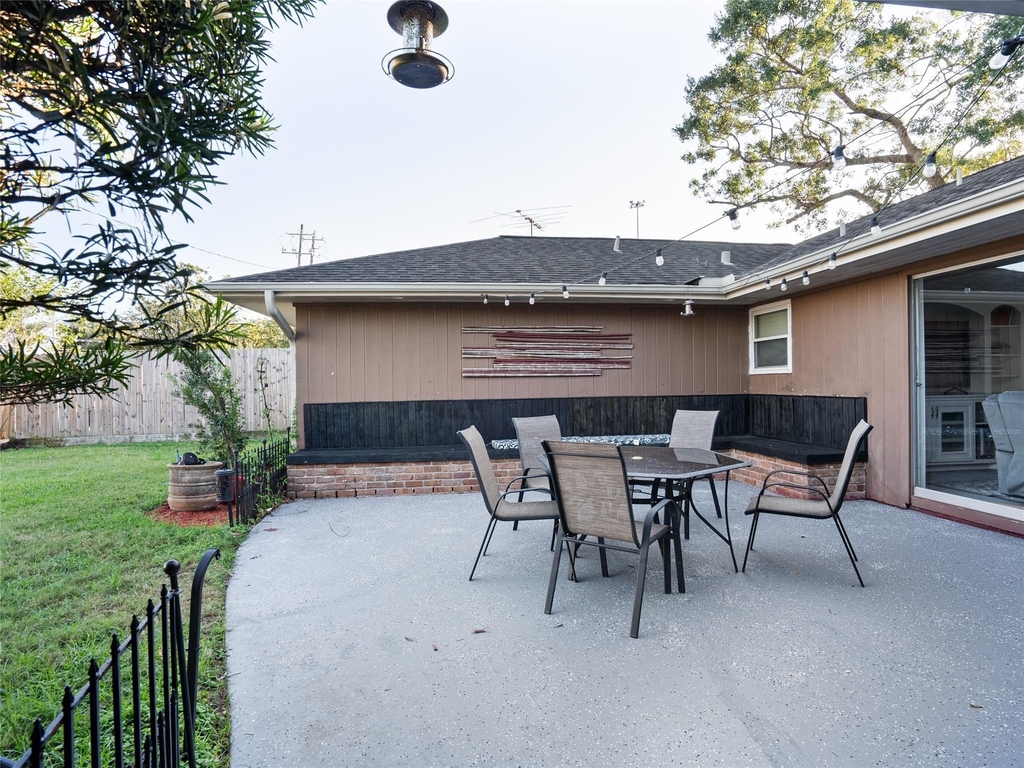 9403 Timberside Drive - Photo 4