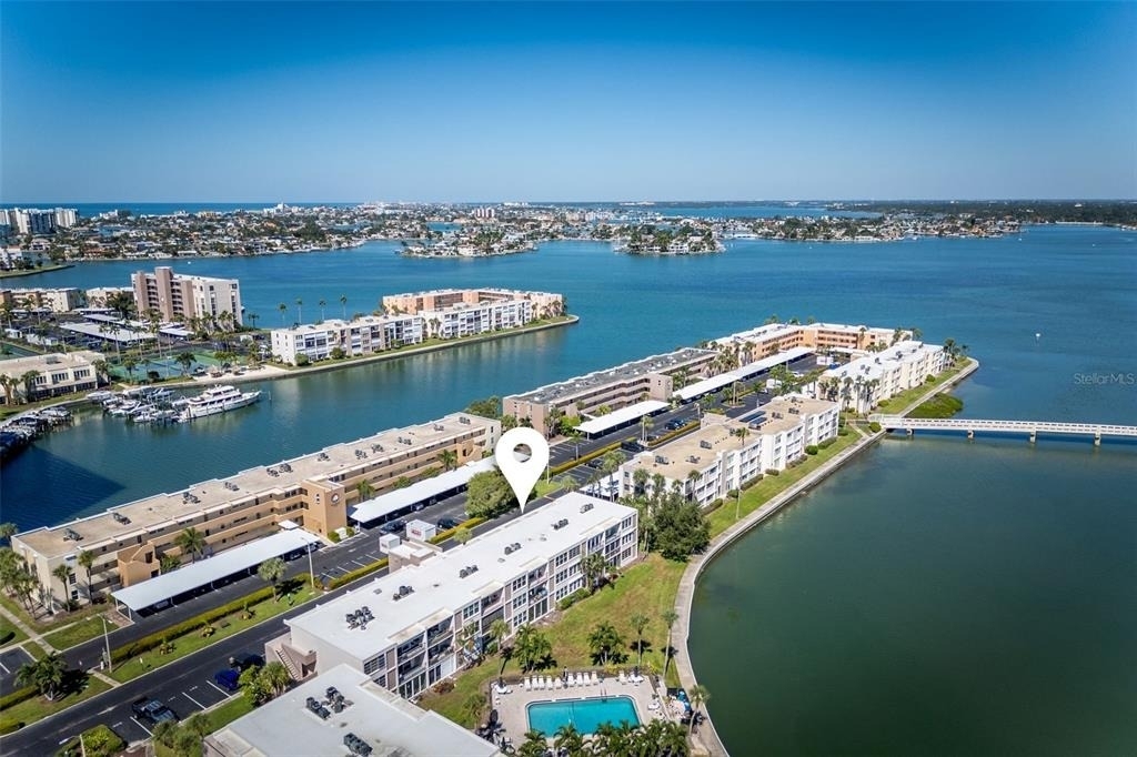 7405 Bay Island Drive S - Photo 3
