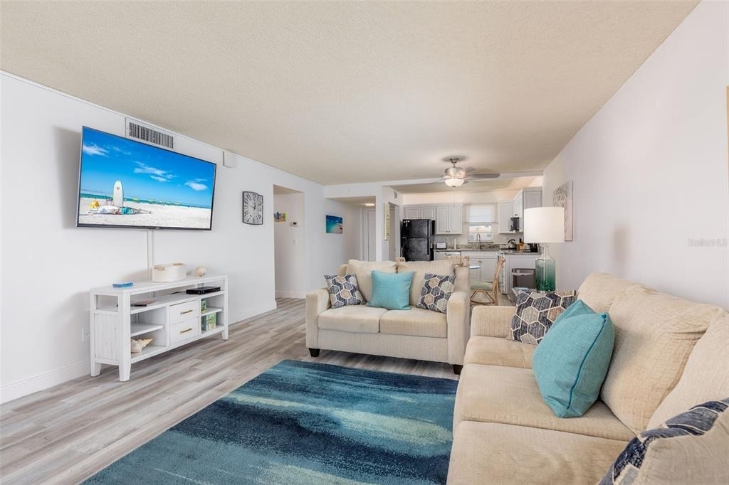 7405 Bay Island Drive S - Photo 10