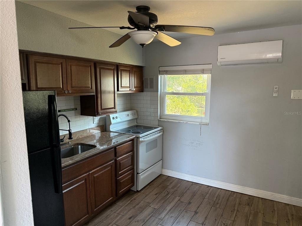2807 41st Avenue N - Photo 2