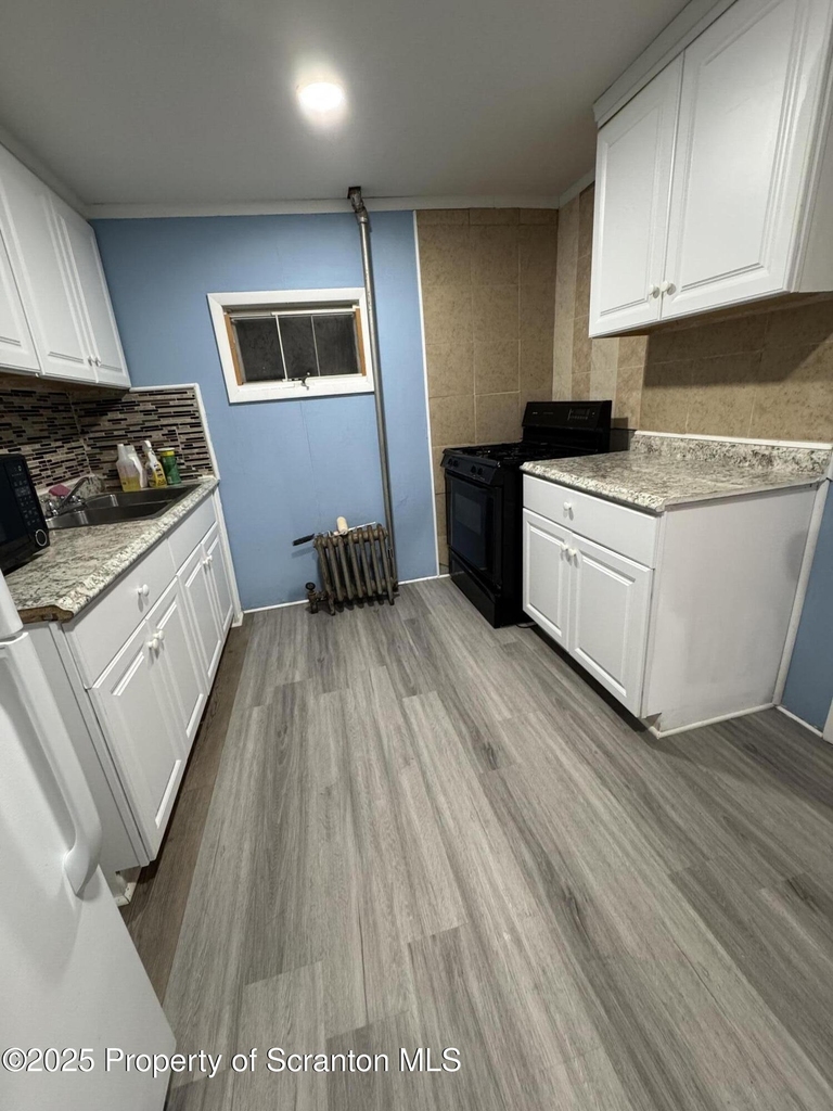 618 Deacon Street - Photo 1