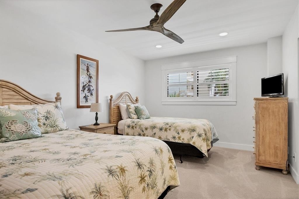5740 Midnight Pass Road - Photo 28