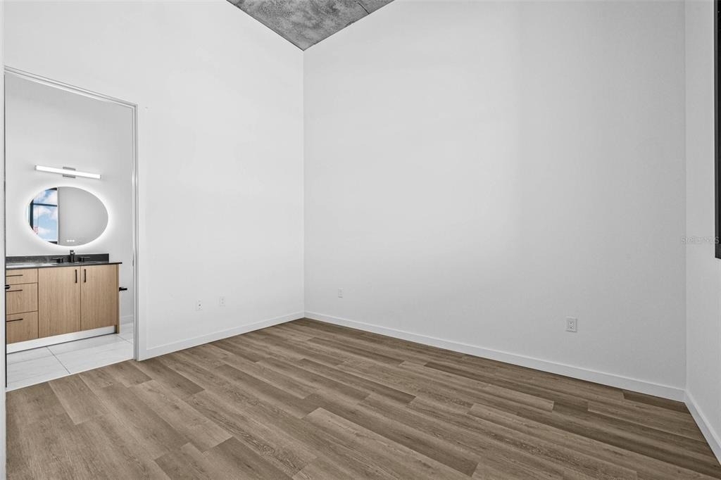 221 Main Street N - Photo 16