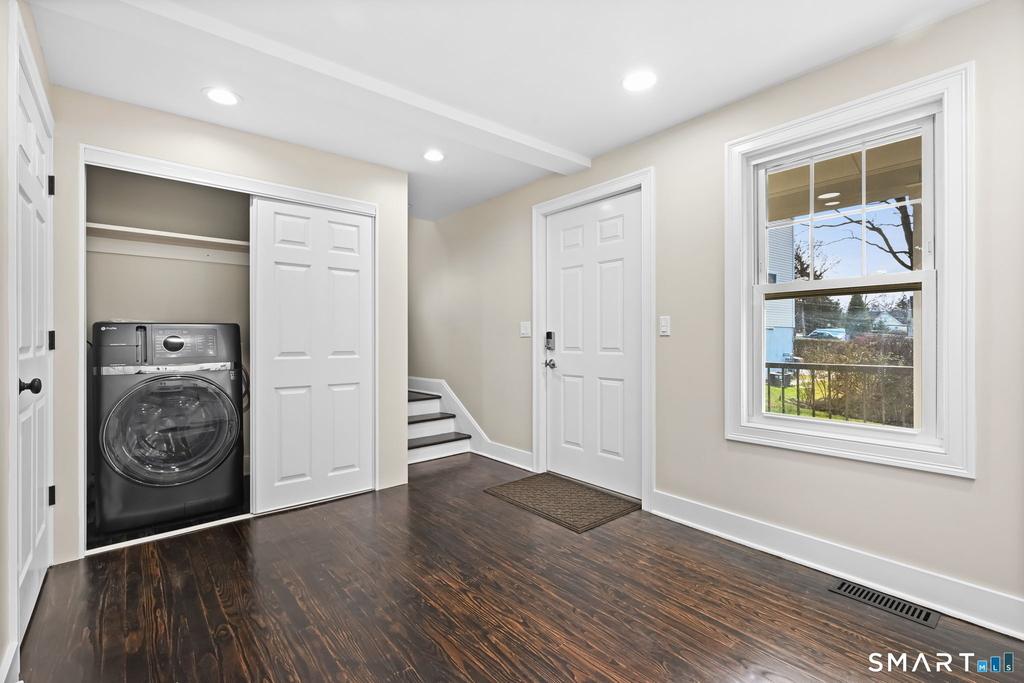 2 Sherman Avenue - Photo 5
