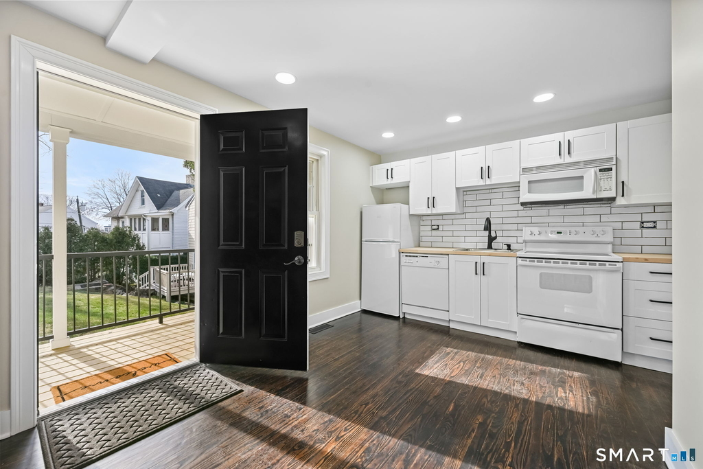 2 Sherman Avenue - Photo 2