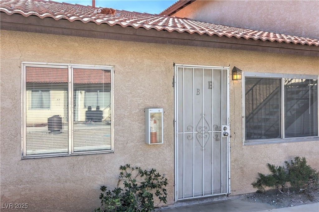 3109 N Walnut Road - Photo 1