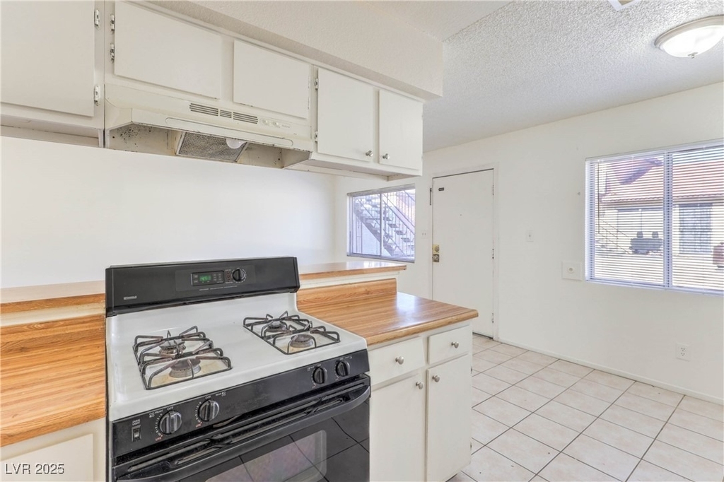 3109 N Walnut Road - Photo 10