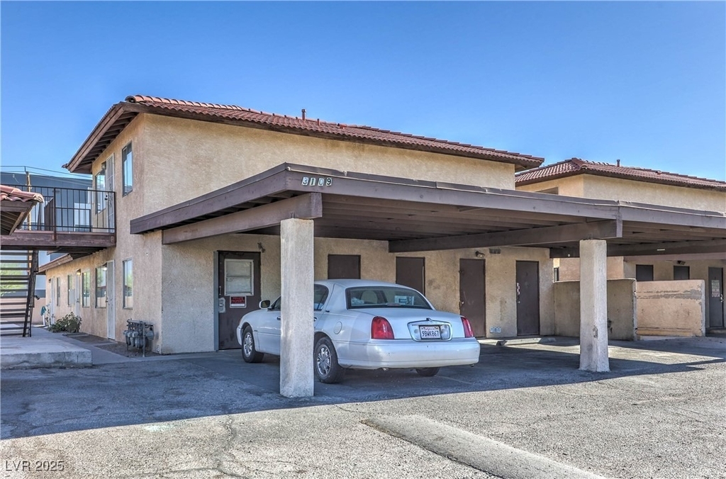3109 N Walnut Road - Photo 2