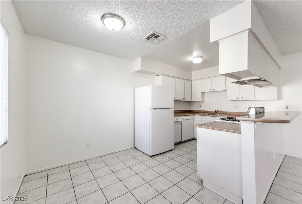 3109 N Walnut Road - Photo 7