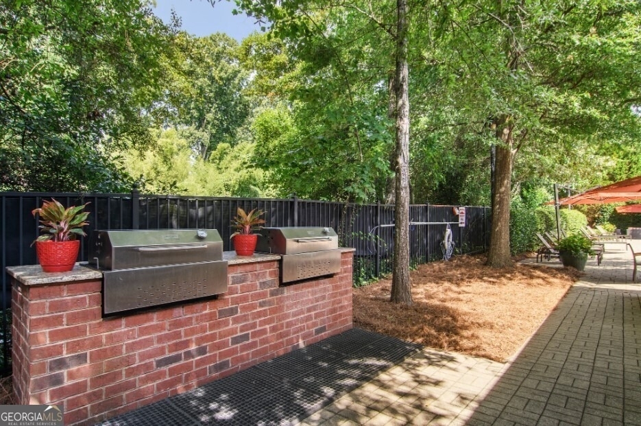 100 Ladson Court - Photo 10