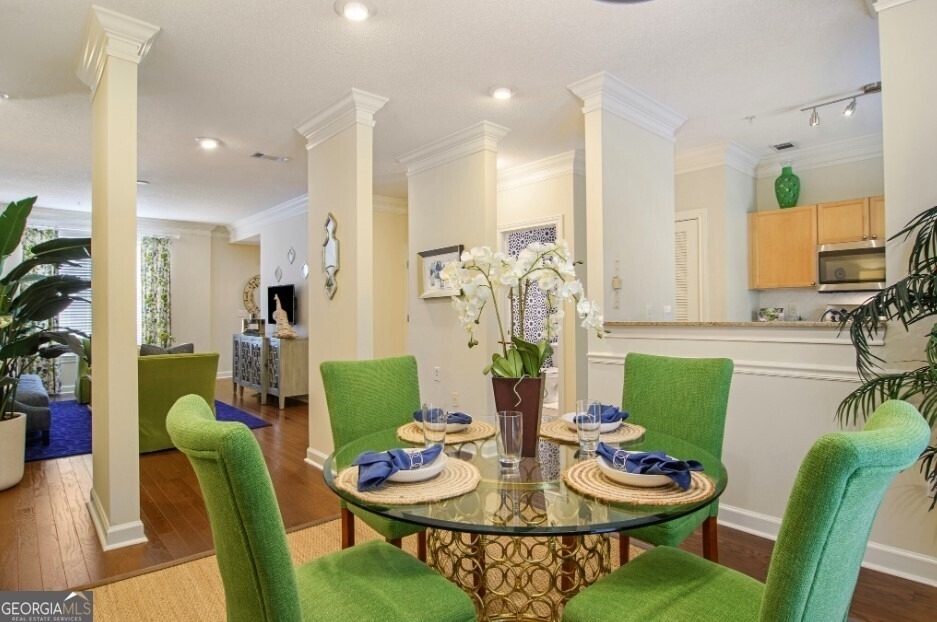 100 Ladson Court - Photo 1