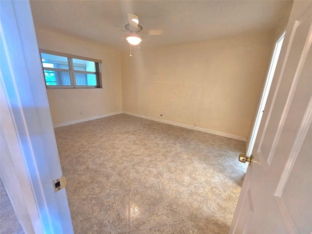3531 Nw 50th Avenue - Photo 5