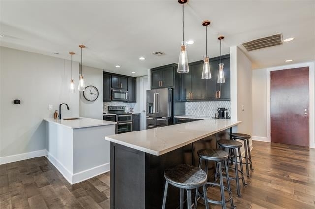 1505 Elm Street - Photo 3