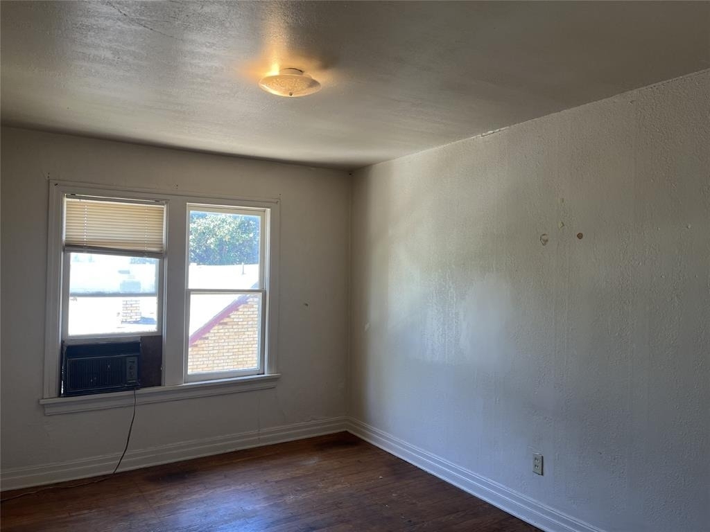 1802 Exchange Avenue - Photo 14