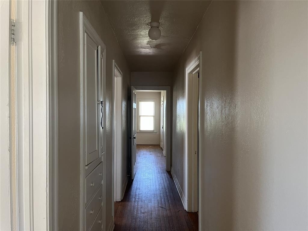1802 Exchange Avenue - Photo 10