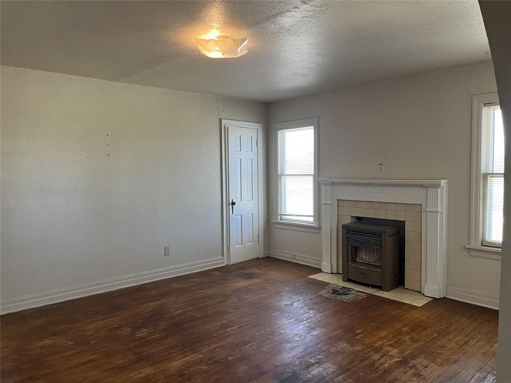 1802 Exchange Avenue - Photo 1