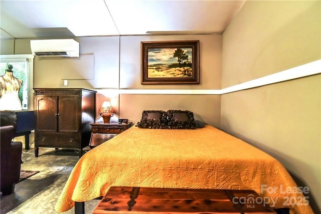 543 College Street - Photo 7