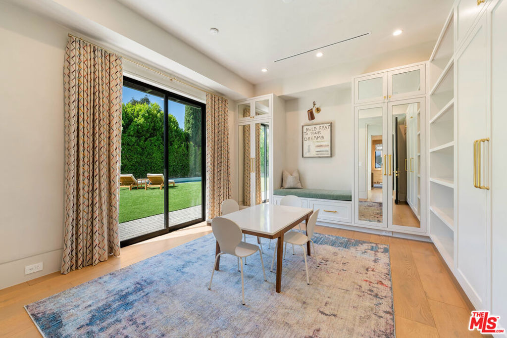 17228 Otsego Street - Photo 8