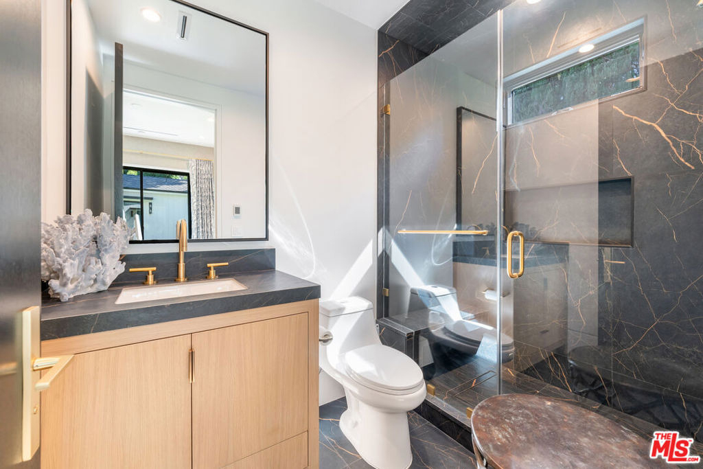 17228 Otsego Street - Photo 7