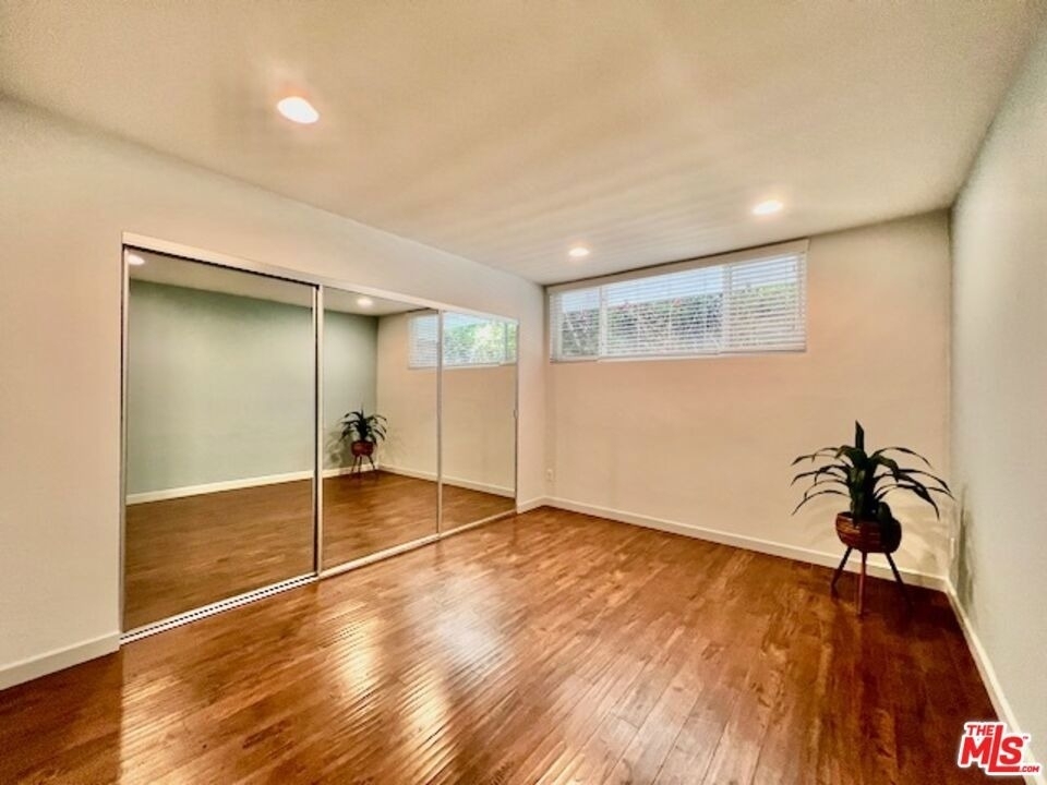1920 Hillcrest Road - Photo 11