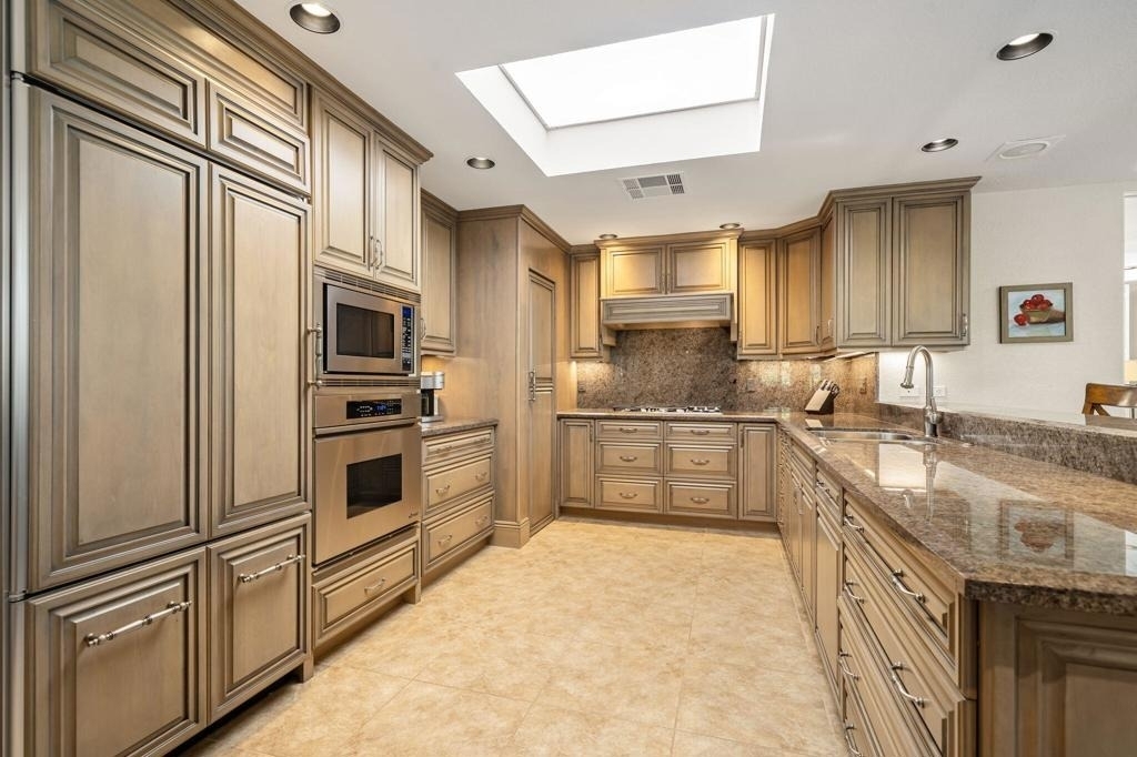 6 Oxford Court - Photo 7