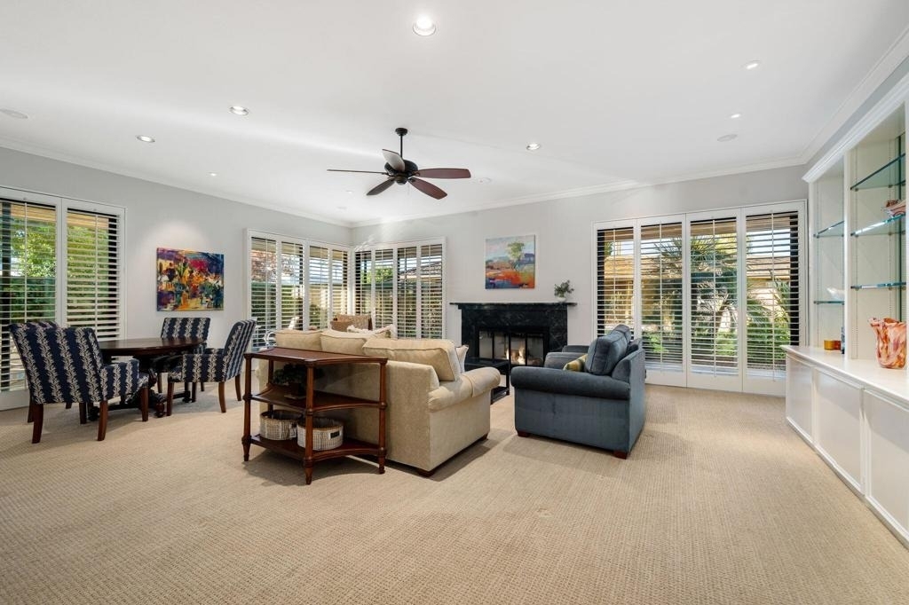 6 Oxford Court - Photo 2