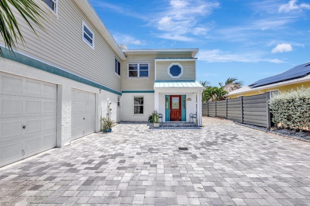 217 Marina Drive - Photo 3