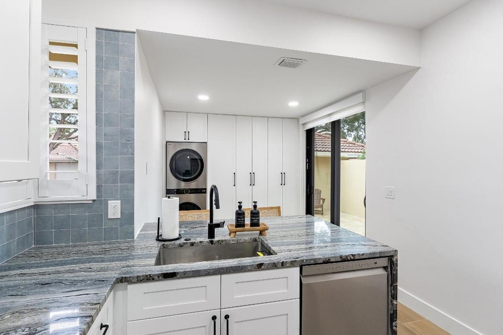 150 Old Meadow Way - Photo 20