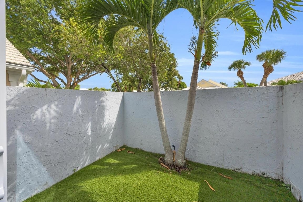 39 Dorchester Circle - Photo 11