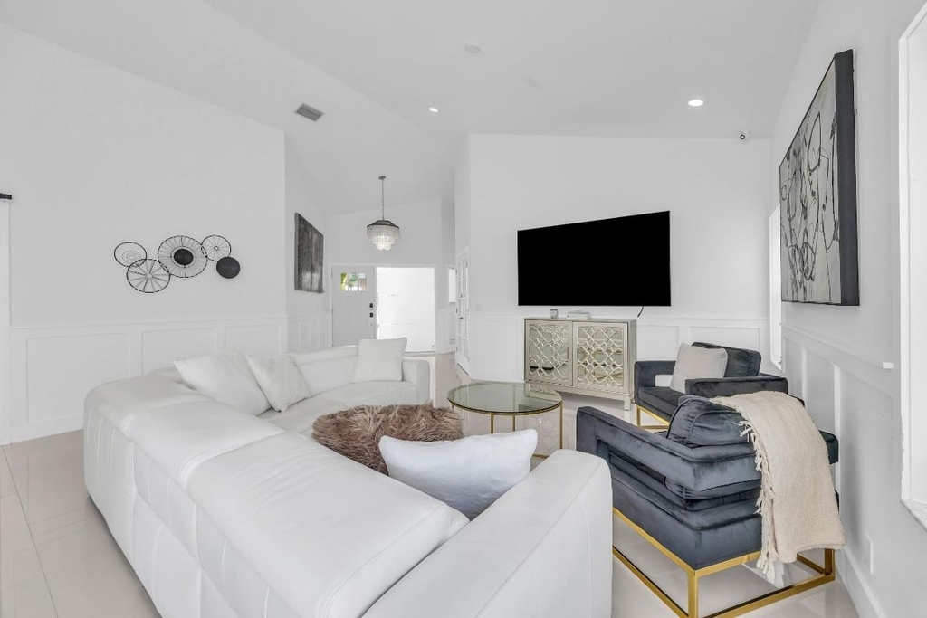 39 Dorchester Circle - Photo 4