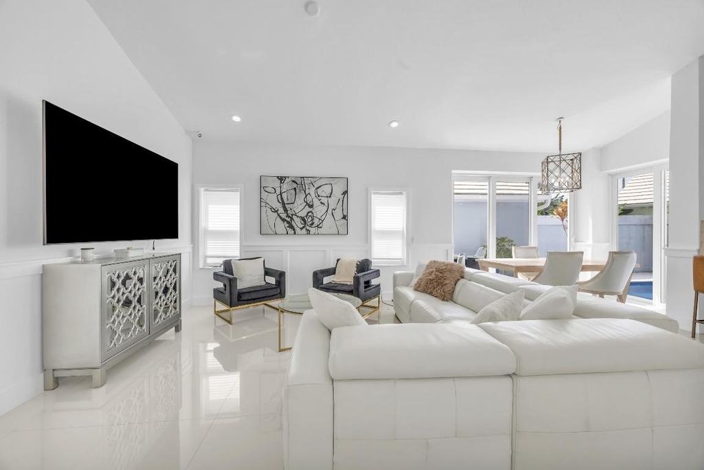 39 Dorchester Circle - Photo 2