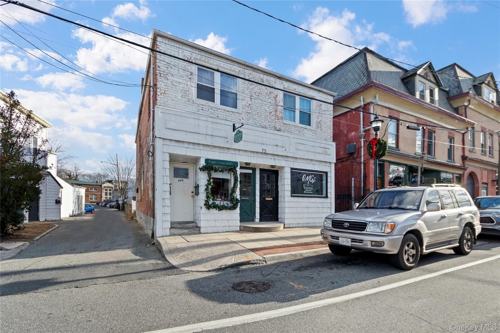 75 South Street - Photo 0