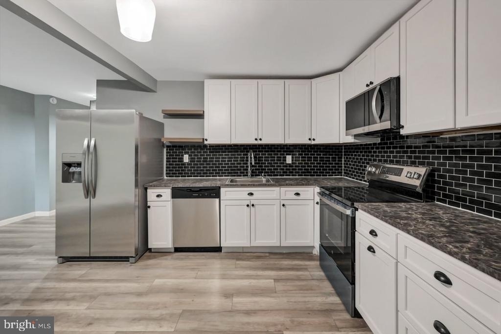 128a E Broad Street - Photo 18