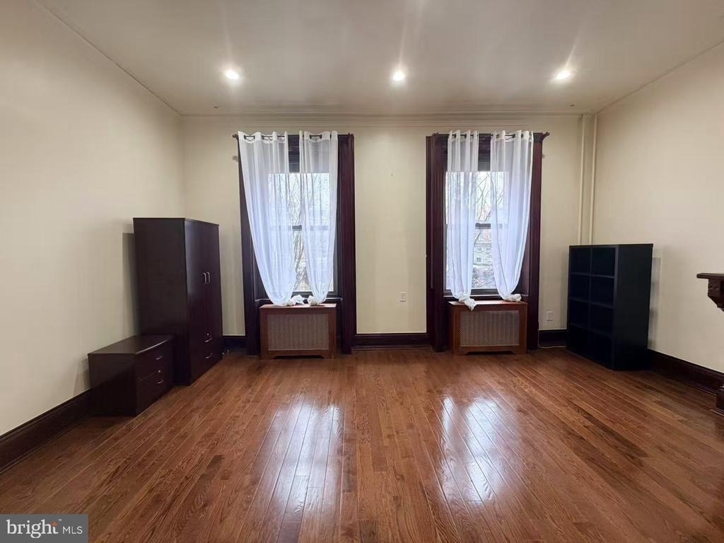 4428 Chestnut Street - Photo 0
