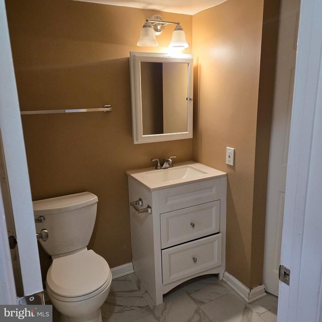 19319 Club House Road - Photo 9